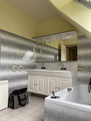 salle de bain saint yvi avant