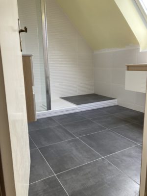 salle de bain saint yvi douche