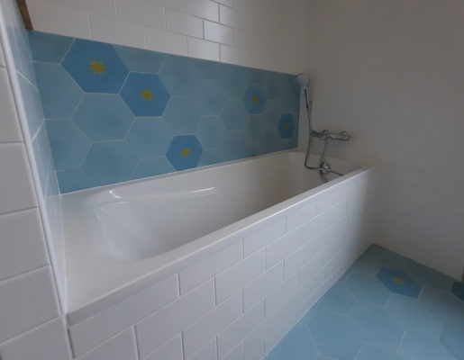 nouvelle baignoire salle de bain retro