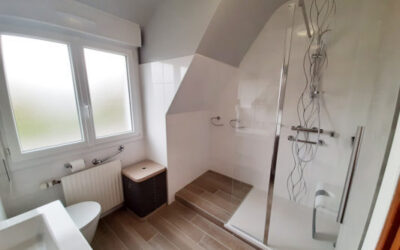 Transformation d’une salle de bain aux normes « handicapé » (PMR)